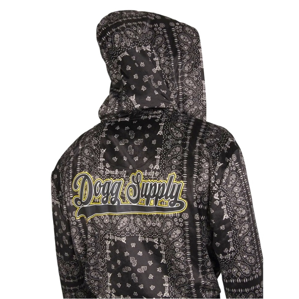 Dogg Supply by Snoop Dogg Hooded Robe, Black Bandanna Print |Size Medium
